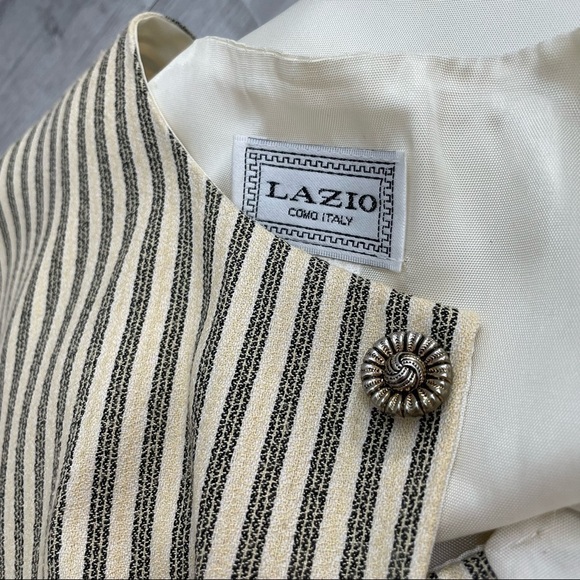 Vintage Italian Metal Button Set of 6 - Picture 4 of 4